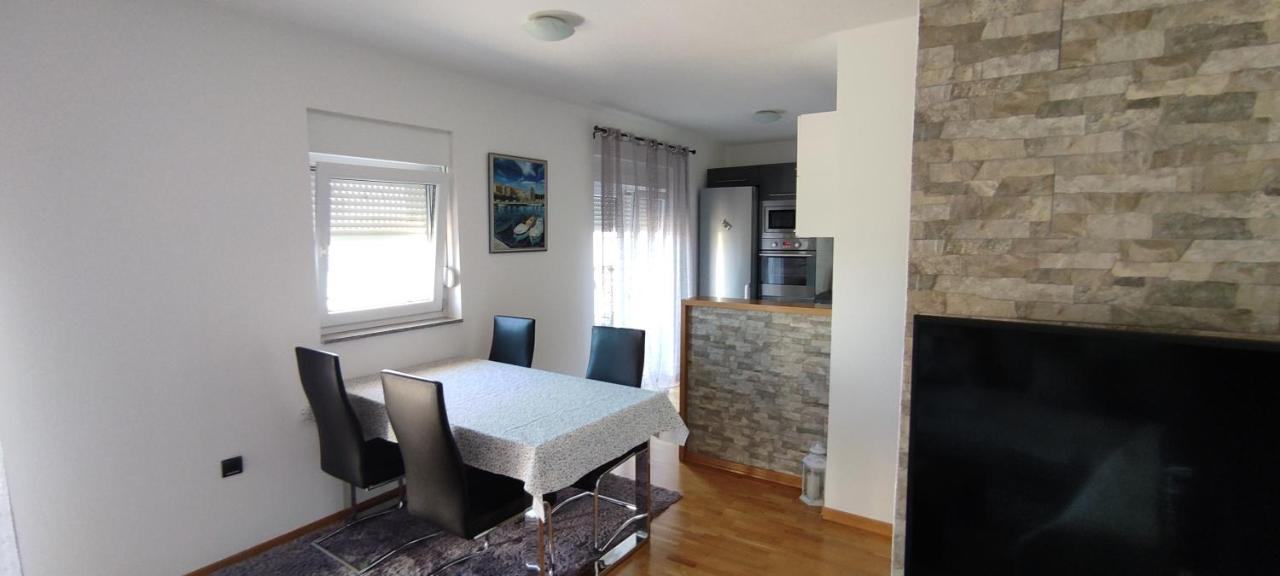 Apartment Mira Sibenik Bagian luar foto