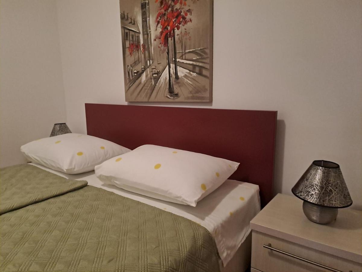 Apartment Mira Sibenik Bagian luar foto